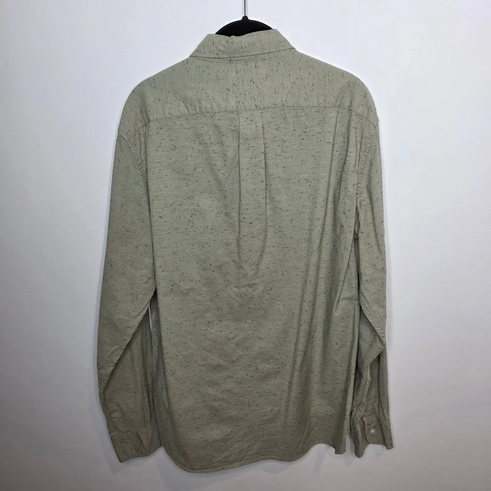 J. Crew Mercantile Button Up Mens Large‎